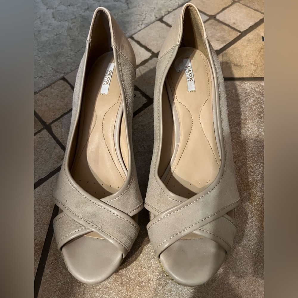 Geox wedge sandals size 8